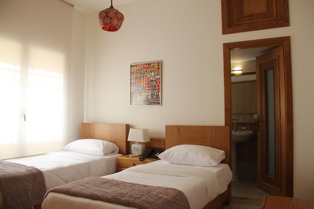 Domaine De Chouchene Hotel Sahrat al Qashsh ภายนอก รูปภาพ